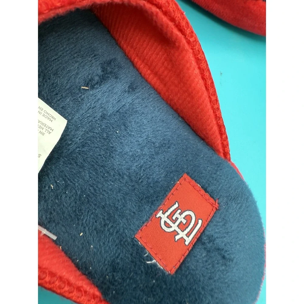 FOCO St. Louis Cardinals MLB Slippers Youth Large 5-6. Red.‎ NEW